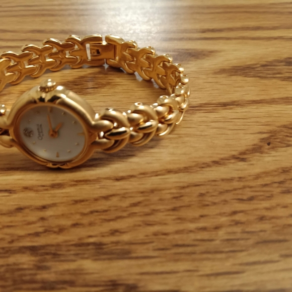 Caravelle by Bulova Women's solid Gold Watch - Picture 12 of 12